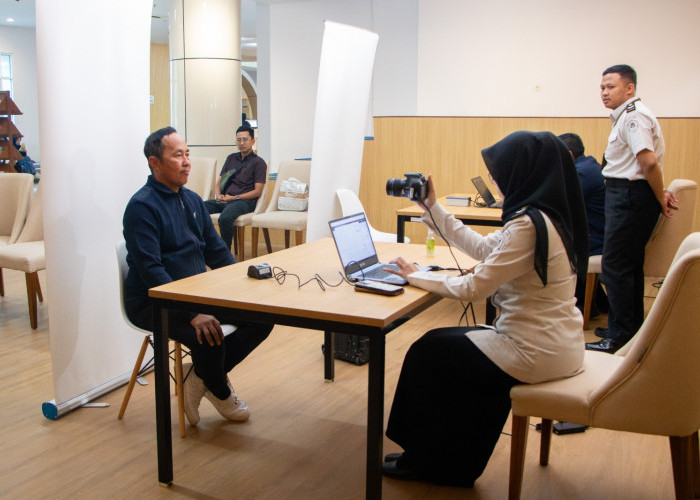 Imigrasi Tanjung Perak Hadirkan Layanan Eazy Paspor di Kampus Unesa