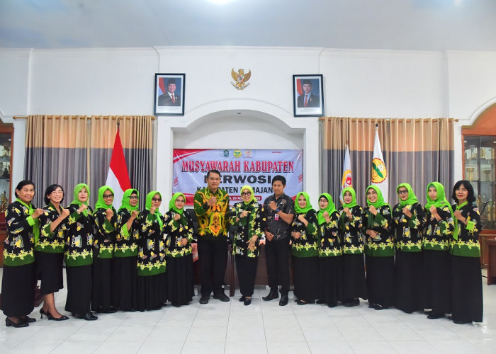 Rahayu Agus Triyono Resmi Pimpin Perwosi Lumajang Masa Bakti 2026-2030