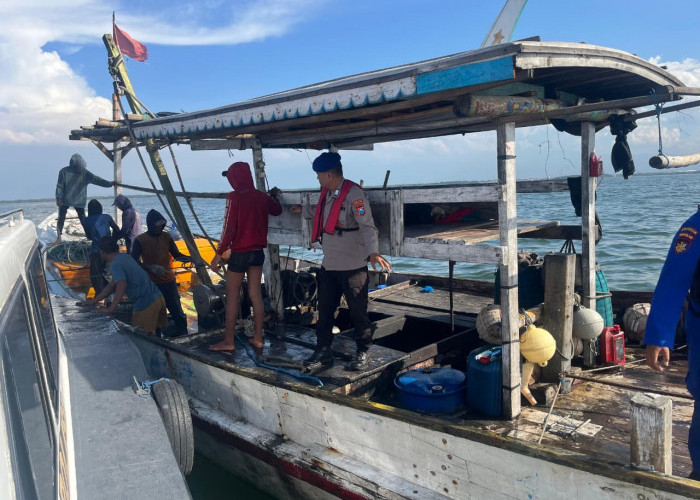 Gunakan Trawl, Nelayan Panggungrejo Diamankan Satpolairud