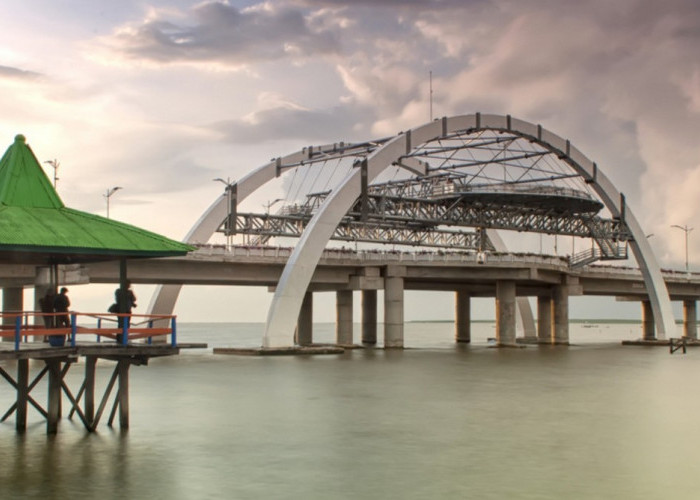 Jembatan Suroboyo, Destinasi Wisata Malam yang Menawan di Surabaya