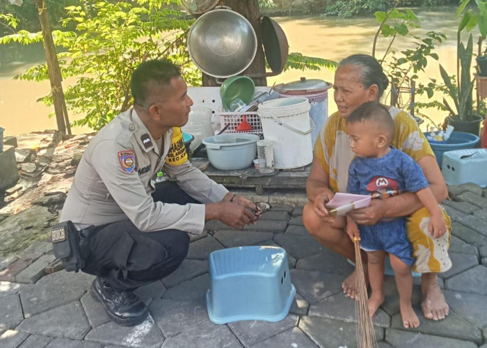 Dukung Program Prioritas Kapolri, Bhabinkamtibmas Polsek Bubutan Sambangi Warga