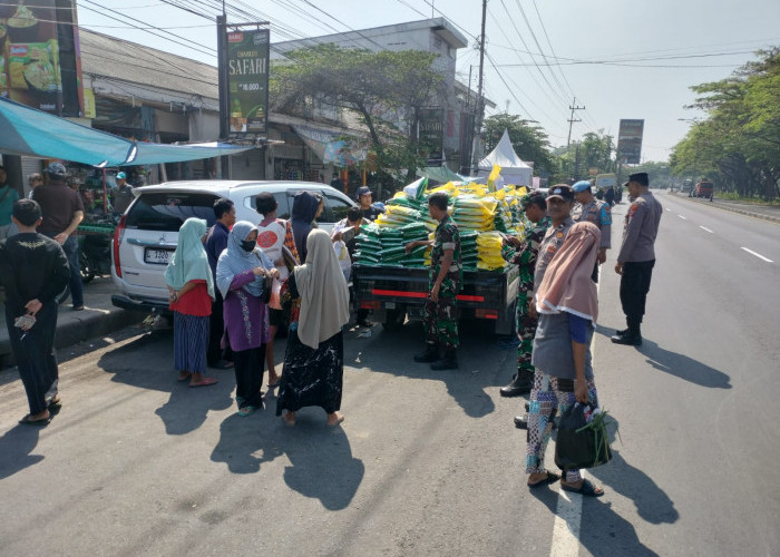 Bazar Gerakan Pangan Murah, Polres Lamongan Salurkan 27 Ton Beras
