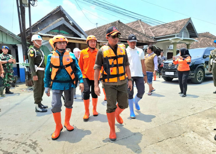 Kunjungi Lokasi Banjir Pasuruan, Kepala BNPB Pusat Soroti Normalisasi Sungai dan Rekor Bencana Nasional