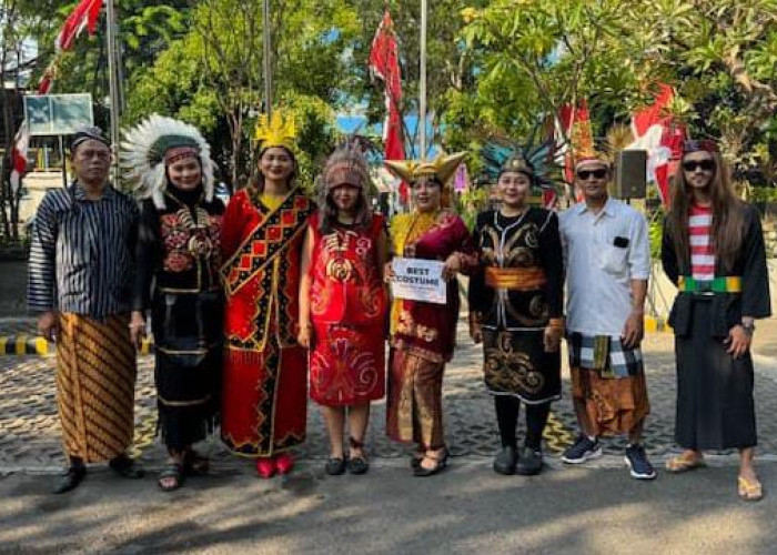 The Alana Surabaya Sajikan Simfoni Budaya Nusantara dalam Upacara 17 Agustus