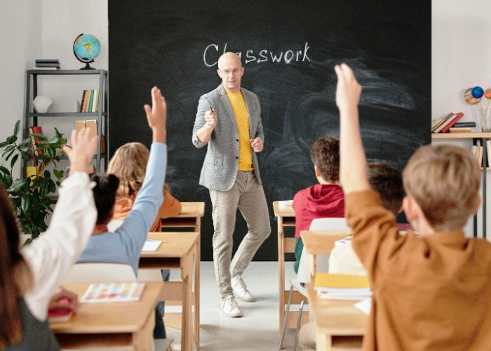 Tantangan Kualitas Pendidikan Indonesia dalam Peringkat PISA, Peran Guru, dan Kurikulum Merdeka