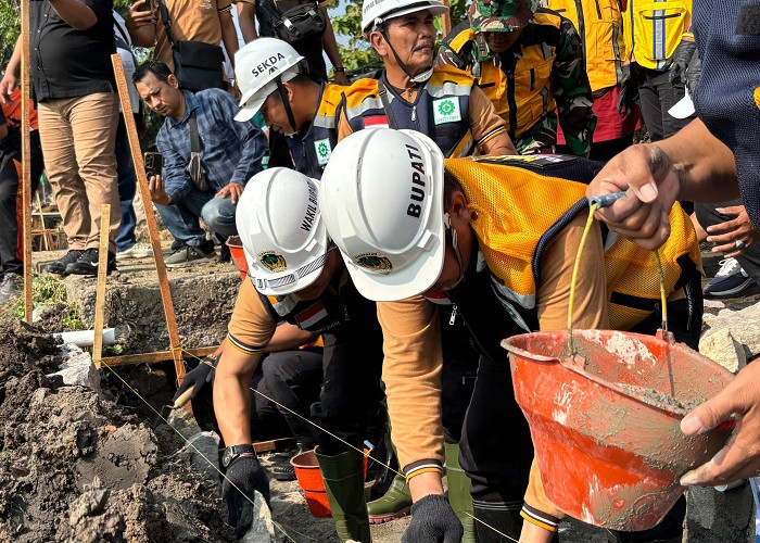 Bahana Bersahaja Hadir di Desa Sidomulyo, Bupati Madiun Pantau RTLH hingga Pembangunan Talud