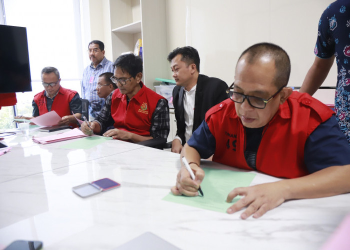 Terseret Kasus Pungli, Tiga Pejabat ESDM Jatim Diancam Hukuman 20 Tahun Penjara 