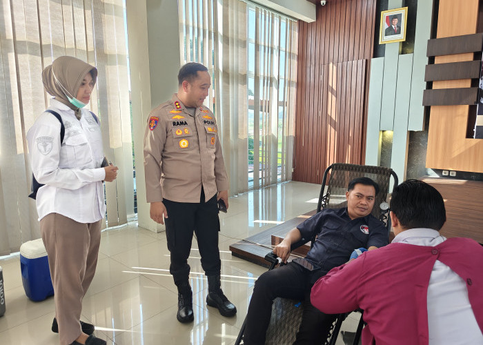 Sambut HUT Ke-80 Bhayangkara, Polres Gresik Bersama Kodim 0817 Gelar Sosial Donor Darah