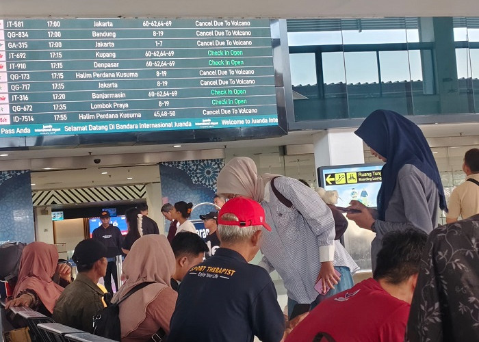 Penerbangan Surabaya-Jakarta Batal Mendadak, Penumpang Berburu Tiket Kereta dan Bus