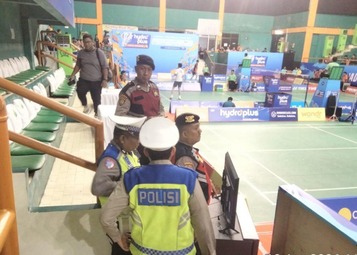 Amankan Turnamen Bulutangkis di GOR Sudirman, Polsek Mulyorejo Jamin Keselamatan Atlet dan Kelancaran Lalin