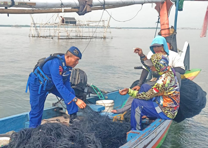 Gunakan Trawl, Nelayan Asal Pasuruan Diamankan Satpolairud