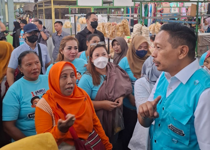 Blusukan ke Pasar Bunul, Cawali Kota Malang Wahyu Hidayat Ingin Jadikan Pasar sebagai Sentral Ekonomi