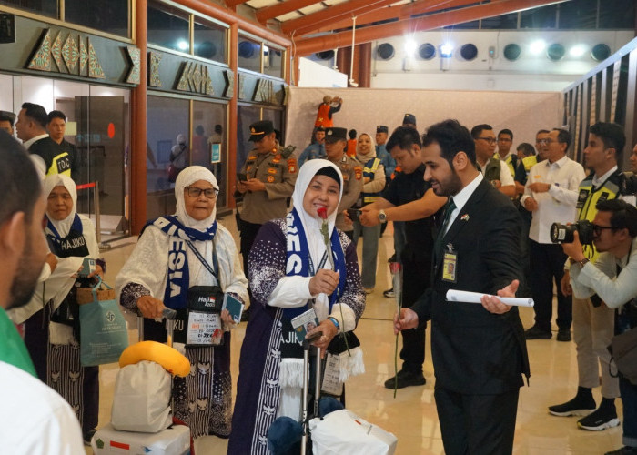 Imigrasi Soetta Tunda Keberangkatan 13 WNI, Terindikasi Haji Non-Prosedural