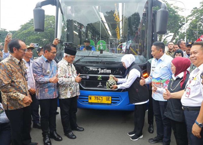 Khofifah Resmikan Koridor Pertama Trans Jatim di Malang Raya: Murah, Aman, dan Berteknologi Tinggi