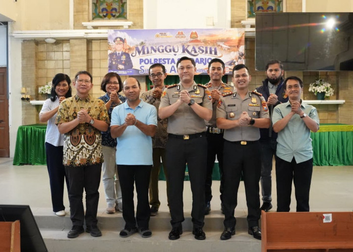 Minggu Kasih di GKI Sidoarjo, Kapolresta AKBP Bobby A Condroputra Perkuat Toleransi Lewat SAS