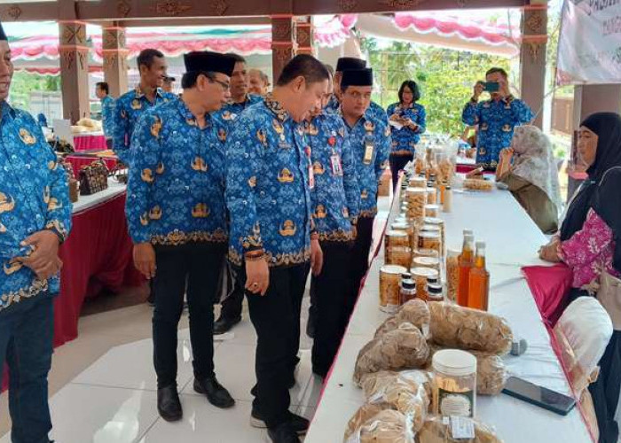 Pasar Murah di Sumawe Kabupaten Malang: Tingkatkan Daya Beli Produk IKM, Warga Diberi Voucher