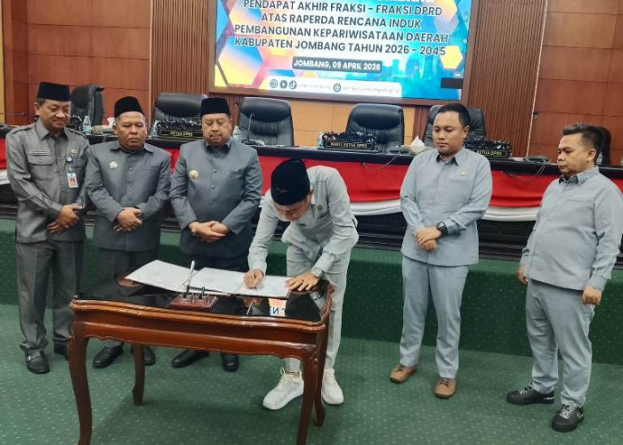 DPRD Jombang Paripurna Raperda Riparkab, Fraksi Soroti Data dan Batas Wilayah
