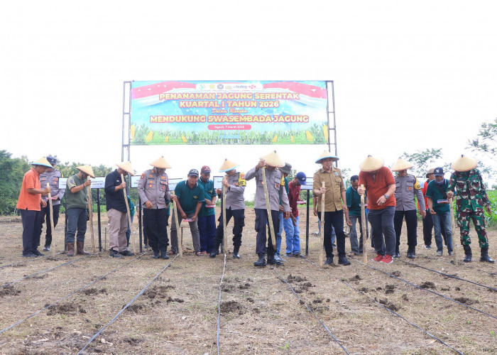 Dukung Ketahanan Pangan Nasional, Polres Ngawi Tanam Jagung Serentak