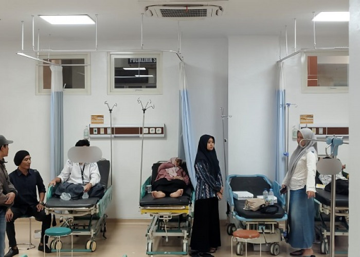 RSUD RT Notopuro Sidoarjo Tangani 380 Korban Dugaan Keracunan MBG, 353 Pulang