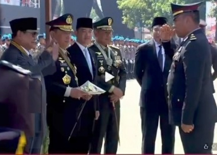 Ipda Purnomo Raih Penghargaan Polisi Inspiratif dari Presiden Prabowo di HUT Bhayangkara Ke-80