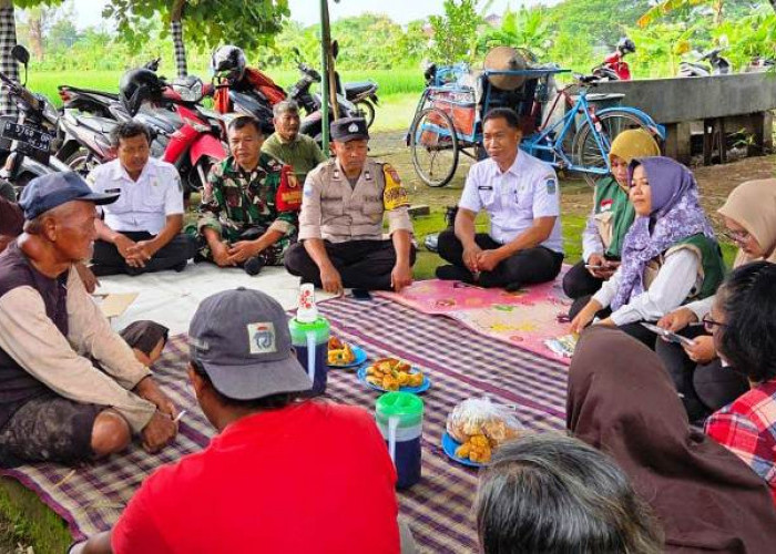 Bhabinkamtibmas Bersama Tiga Pilar dan PPL Beri Penyuluhan Kualitas Hasil Tanam di Kelurahan Ploso Nganjuk