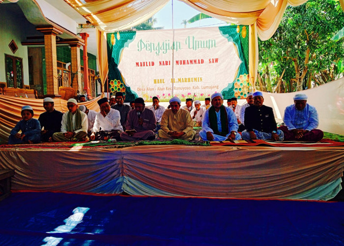 Pemdes Alun Alun Ranuyoso Rayakan Maulid Nabi, Dihadiri 5 Habib dan 3 Kiai Terkenal
