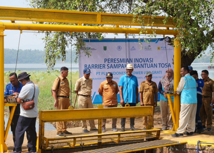 PLN Indonesia Power Lestarikan Danau Ranu Grati, Bangun Trash Barrier dan Eco Enzym