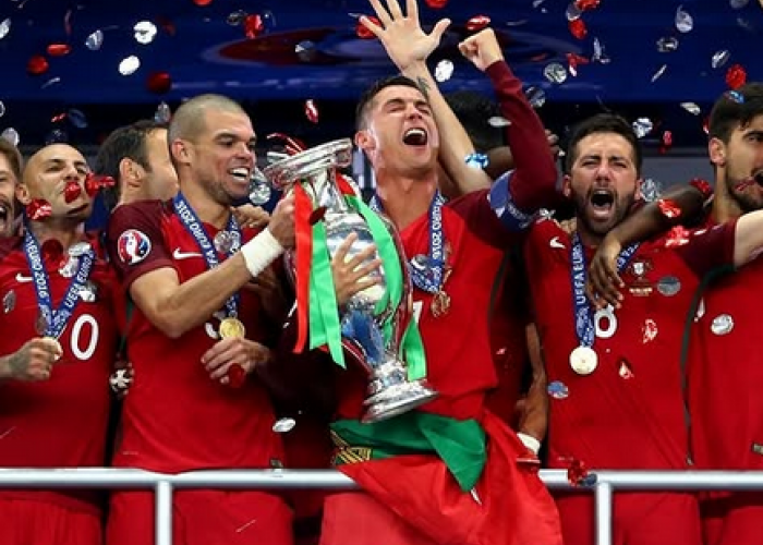 Roberto Martinez Tegaskan Cristiano Ronaldo Tetap Jadi Pilar Portugal di Usia 41 Tahun