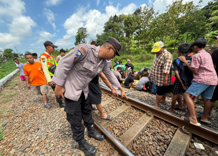 Abaikan Klakson, Pria Purwodadi Tewas Tertabrak KA tanpa Perlintasan