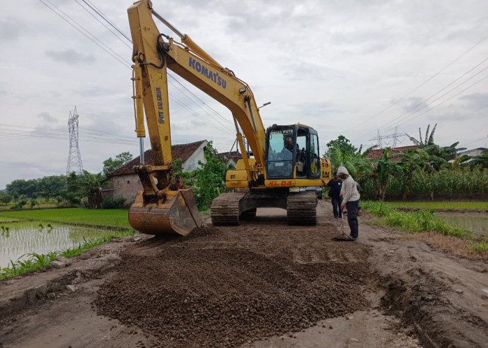 Dinas PUTR Gresik Perbaiki JPD yang Bertahun-tahun Alami Rusak 