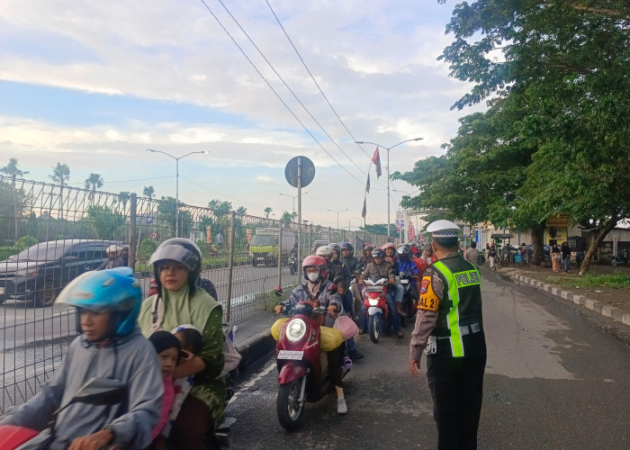 Jamin Kelancaran Mudik Lebaran, Polres Pelabuhan Tanjung Perak Siagakan Pengamanan di Pos Suramadu