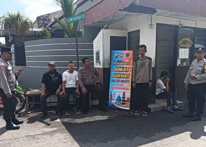 Jumat Curhat Polsek Sukomanunggal di Perum Darmo Baru Barat Jaring Keluhan dan Masukan Warga