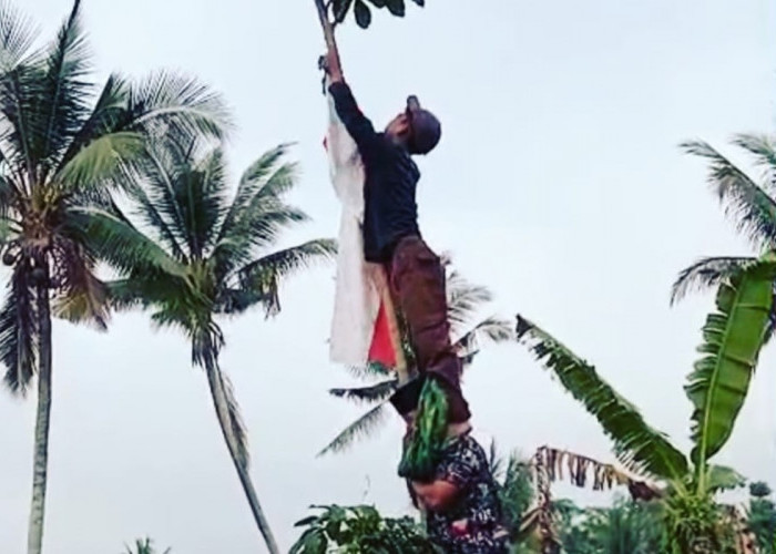 Warga Kibarkan Bendera Merah Putih di Lahan PT Kali Jeruk Baru Lumajang