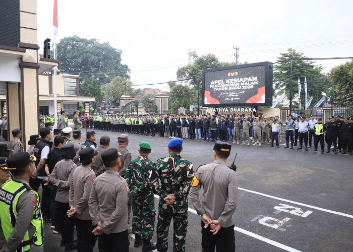 Sinergi TNI–Polri dan Elemen Masyarakat Amankan Malam Pergantian Tahun di Kota Kediri
