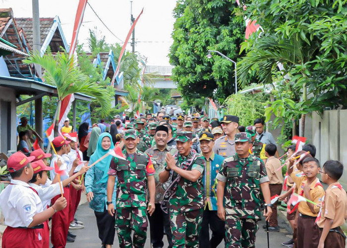 Rampungkan Program, Aster Panglima TNI Resmi Menutup TMMD 119 di Lamongan