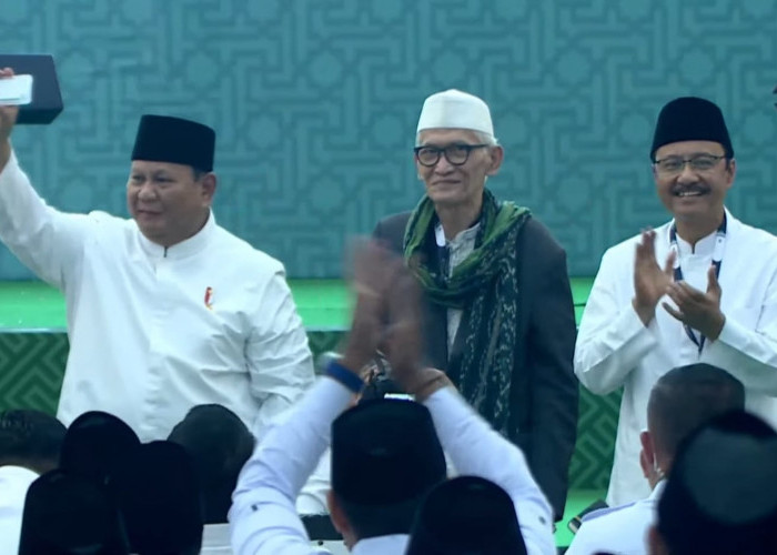 Penutupan Muktamar Ke-35 NU di Jombang, Presiden Prabowo Terima Kartu Anggota NU Seumur Hidup