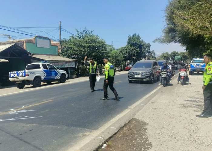 Gagal Menyalip di Jalur Pantura Situbondo, Kakek 79 Tahun Tewas Tertabrak Truk
