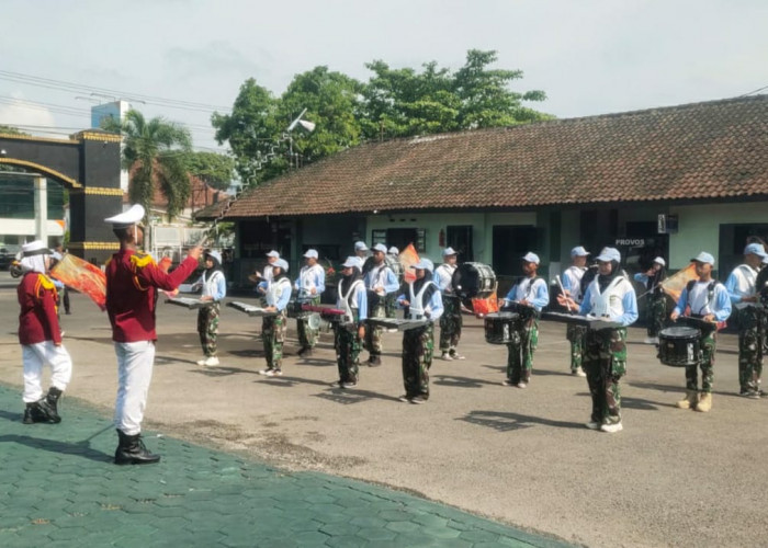 Kembalikan Kejayaan SMA Kartika, Dandim 0824/Jember Kukuhkan 30 Anggota Drumband Pena Perkasa