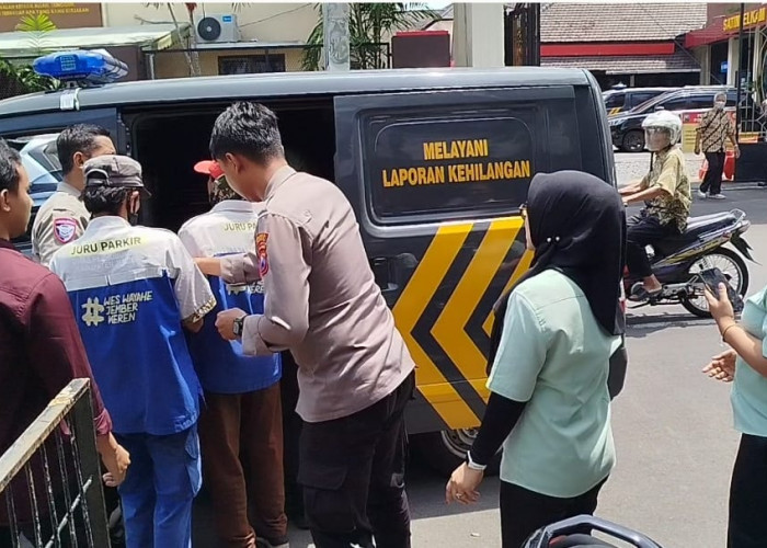 Jatuh di Depan Mapolres Jember, Pengayuh Becak Meninggal Dunia