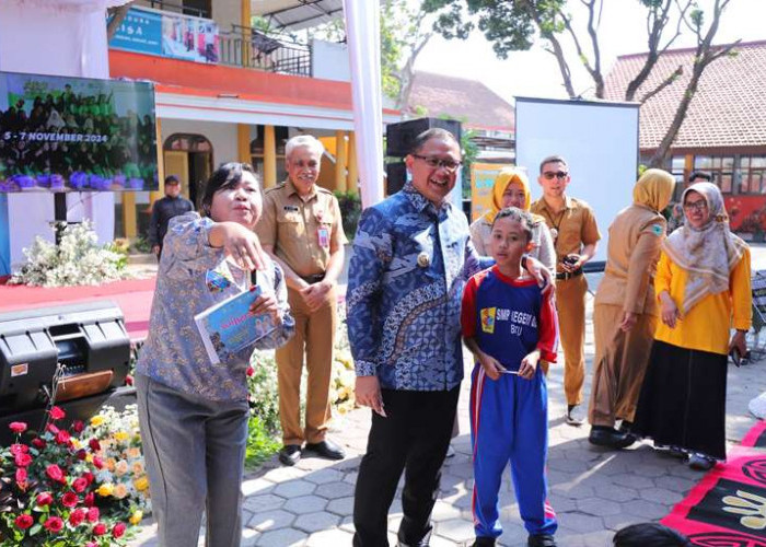 Pj Wali Kota Batu Tinjau Gerakan Aksi Bergizi, Hari Kesehatan Nasional Ke-60