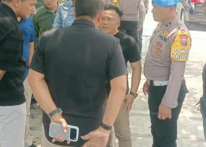 Polsek Gayungan Amankan Demo APMP Jatim di Depan Mapolda