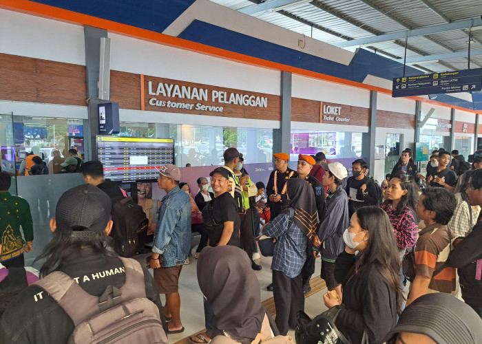 Imbas Banjir, 654 Penumpang Kereta Api dari Stasiun Surabaya Pasarturi Gagal Berangkat