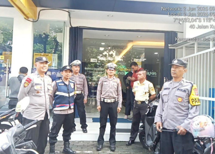 Patroli Perbankan Ditingkatkan Polsek Sukomanunggal, Jaga Keamanan Nasabah dan Objek Vital
