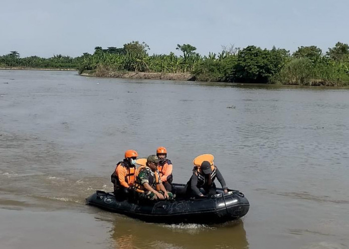Anak Berkebutuhan Khusus Hilang Diduga Tercebur Bengawan Solo, BPBD Gresik Gencarkan Pencarian