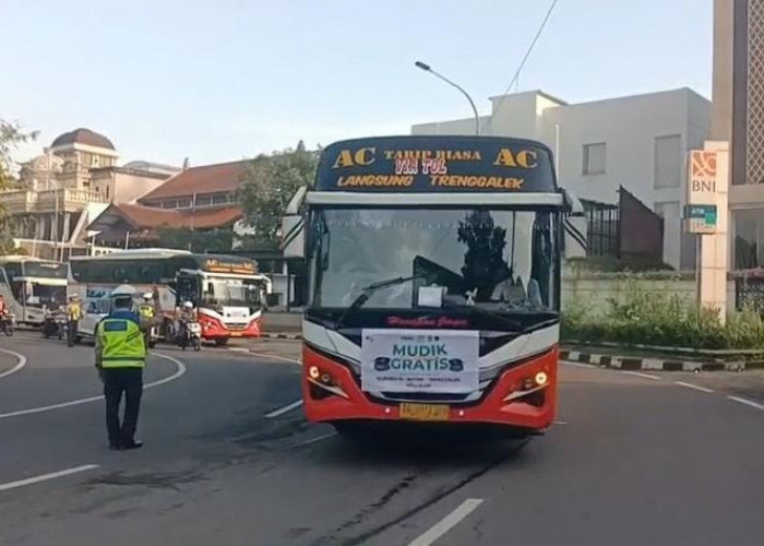 Polsek Gayungan Kawal Pemberangkatan Mudik Gratis PWNU Jatim 2026: Arus Lalin Lancar, Pemudik Aman