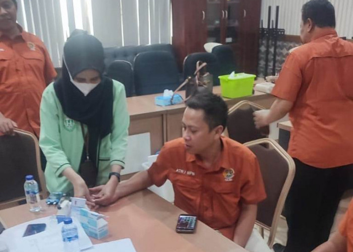 Kantor Pertanahan Surabaya II Gelar Suntik Vitamin C untuk Pegawai