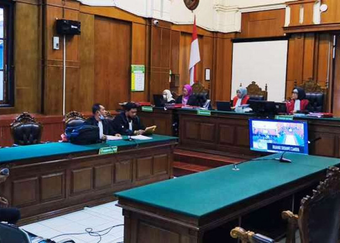 Maling HP di Lapak Kerupuk Berakhir di Kursi Pesakitan