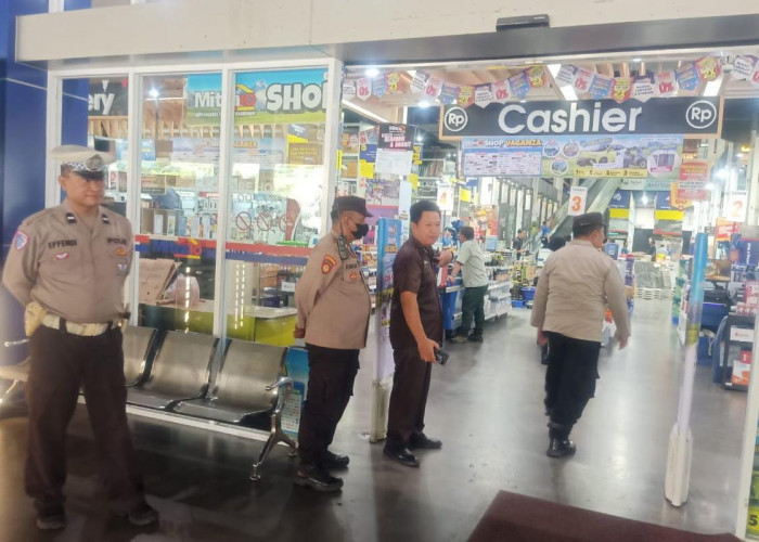 Tingkatkan Keamanan Warga, Polsek Gayungan Gencarkan Patroli di Titik Rawan