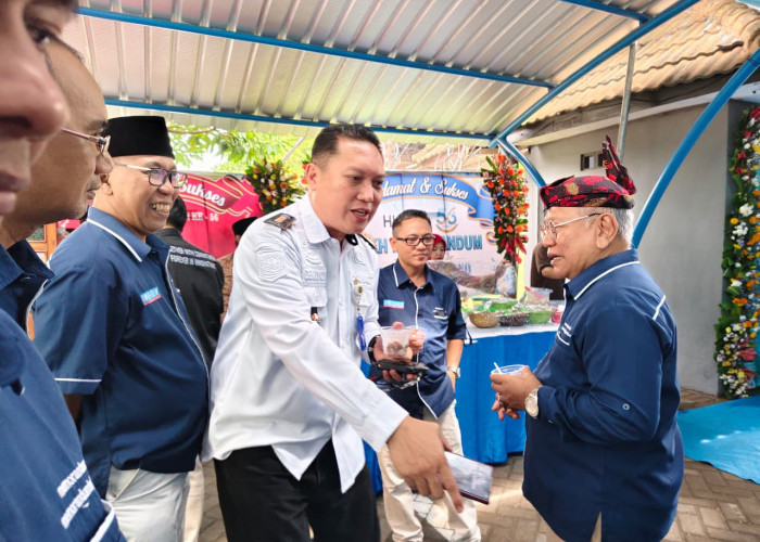 Perkuat Sinergi, Camat Benowo Hadiri Langsung Tasyakuran HUT Ke-56 SKH Memorandum