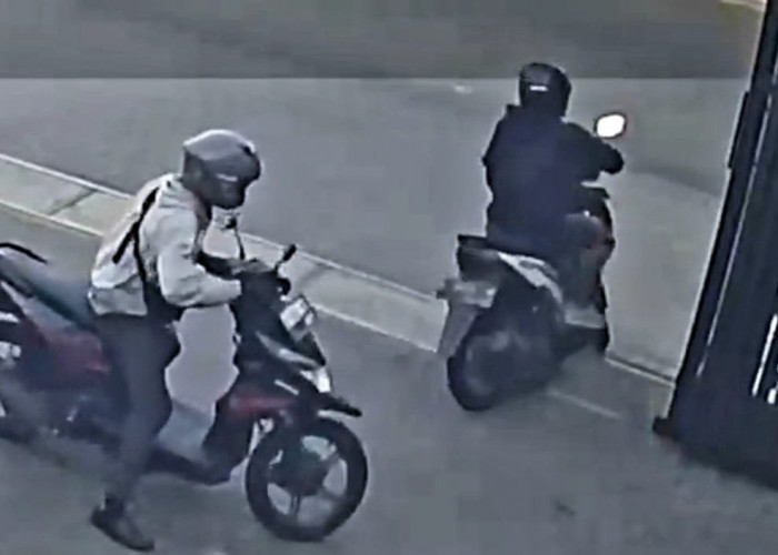 Dua Bandit Gasak Motor Karyawan Toko Kue di Sukomamunggal
